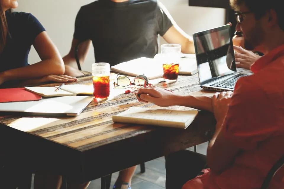 Cloud Hosting for Small Teams on a Budget | Carpathian Pubs